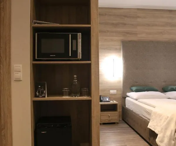 Stadthotel Hotel 3*
